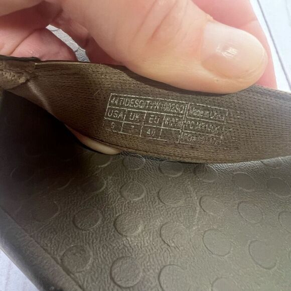 Vionic Tide Bronze Metallic Sequins Orthaheel Brown Flip Flip Sandals Sz 9 - Picture 4 of 5